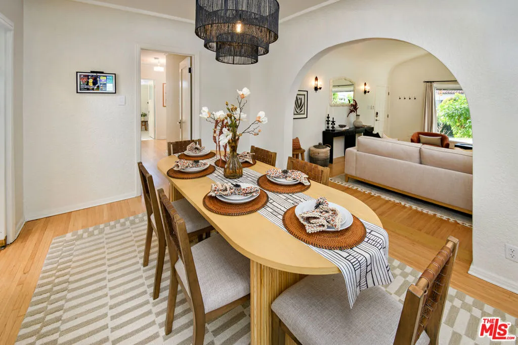 502 N Gardner Street, Los Angeles, California 90036 home-pic-18